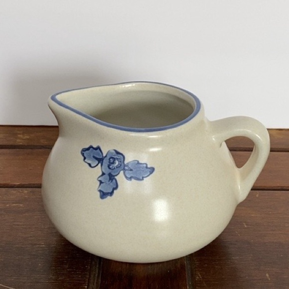 Pfaltzgraff Yorktowne Gravy Creamer Milk Pitcher